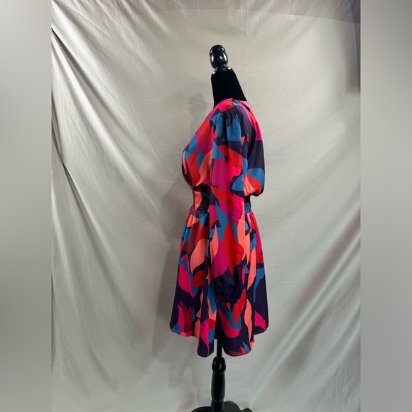 Shirred Bishop Cuff Sleeve A-line Dress - Picture 8 of 9